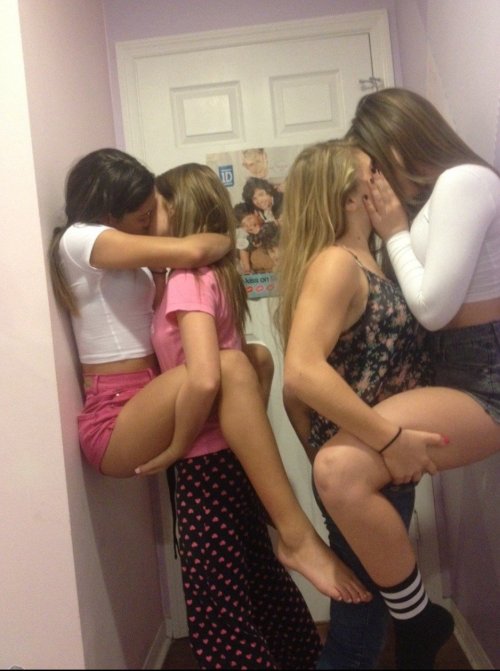 thebeardiswatching:  bicurious-bisexual-lesbian:Girl-girl love.