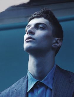  Matthew Bell by Stefan Heinricks - L’Officiel Hommes Italia