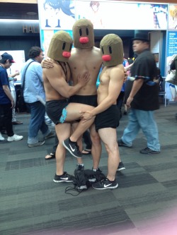 So that’s what Dugtrio’s body looks like!? XD