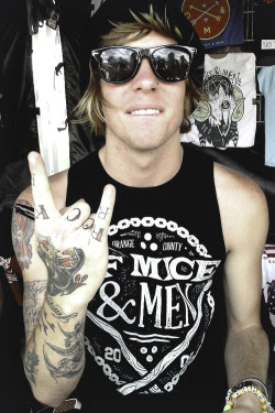 bandmembers-gonewild:  Alan Ashby - Of Mice & Men 