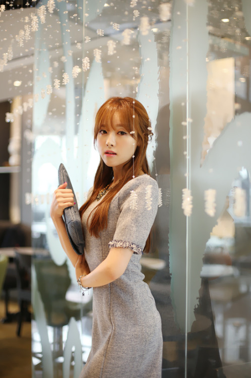 korean-dreams-girls:  Kim Shin Yeong - August 06, 2014Â 3rd Set