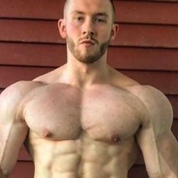 desbeauxmales:  Jolis muscles mon chéri 