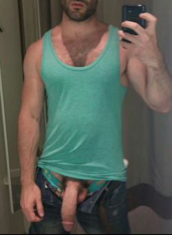 hairymenpix:  Hot men in your area are looking for no-strings