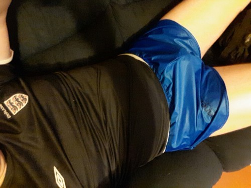 sportgearlover:  Blue split sprinter shorts . England soccer shirt 