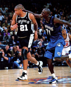 motherfucking-merv:  kicksoncards:  Tim Duncan - Nike Air Flightposite