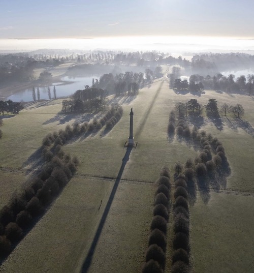 legendary-scholar:  Column of Victory, Blenheim Palace is a country