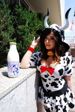 Kana - Hot chubby cosplayer - I really love that fat bitch!