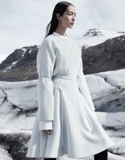 lucesolare:  Fei Fei Sun by Karim Sadli for COS F/W 2015 