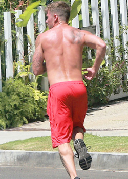 thisyearsboy:  Ryan Phillippe in Beverly Hills - August 29th