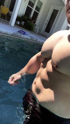hunky-to-chunky: muscleryb:   Elliott Dermond   Damn what huge