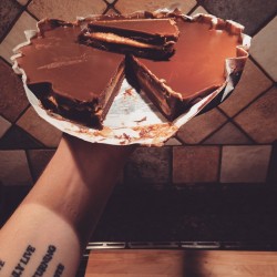 blondesquats:  platetectonicss:  Made a giant reese peanut butter