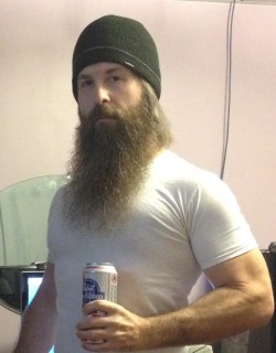 stardogchampion:  Obligatory world beard day post.  Cheers!