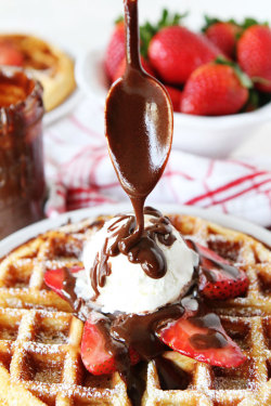 fullcravings:Yeasted Belgian Wafflesoooh