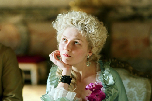 tooyoungtoreign:   Marie AntoinetteÂ Deleted Scene: Return from Petit Trianon This scene came after Marie Antoinette leaves the Petit Trianon and Count Fersen. She returns to court life and itâ€™s meant to show her feeling of isolation there. I was inspir