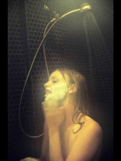 celebgoodies:  trae12342:  Kelli Garner nude leaked pics  http://celebgoodies.tumblr.com