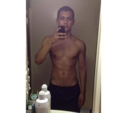 guyswithcellphones:  allyourgloryexposed:  20 year- California