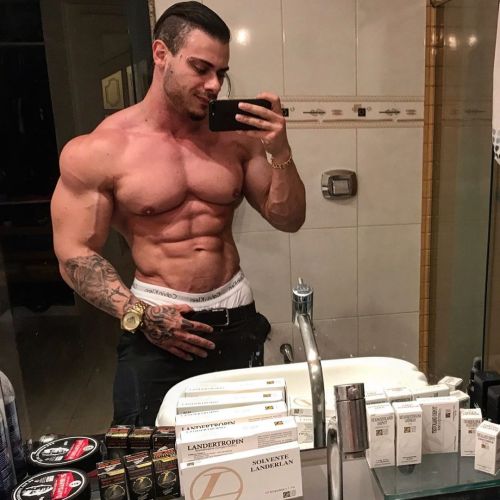 muscleryb:  Leo Stronda  