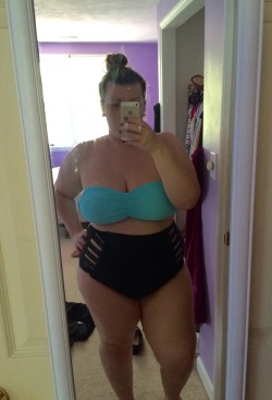 curvingchloe:  just a little fatkini pic from this summer to