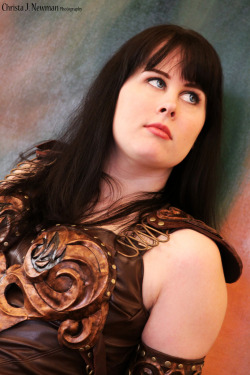 jointhecosplaynation:  Lucy Lawless and Sam Raimi would be proud