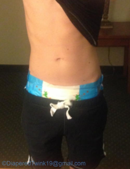 diaperedtwink19:  diapertwink19: More photo’s of myself 