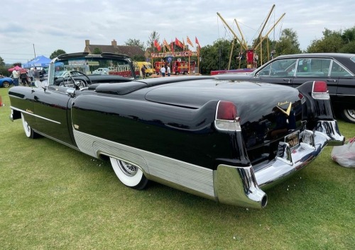 frenchcurious:Cadillac Eldorado 1954. -source 40 & 50 American
