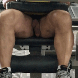 publicdicksplay:  Fan submission: leg day… ;)