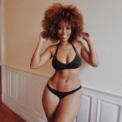 teamprettytitty:  Gimmie yo body!