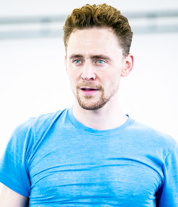 lokihiddleston:  Tom Hiddleston during the rehearsal of ‘Coriolanus’