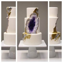 sweetoothgirl:    Geode Cakes   