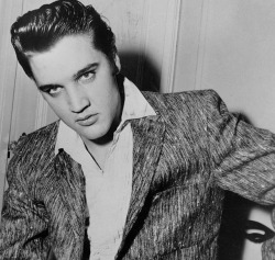 elvis-pink-cadillac:  Elvis Presley