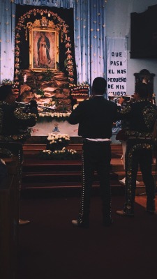 yazmiinbabyy916:  Virgen de Guadalupe  Sacramento, CA  12/12/15