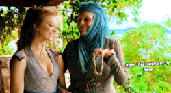 gameoflulz:  The Queen of Thorns, everyone.