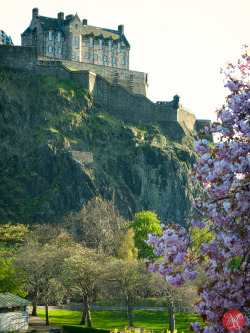wanderthewood:Edinburgh Castle, Scotland by Kasia Sokulska
