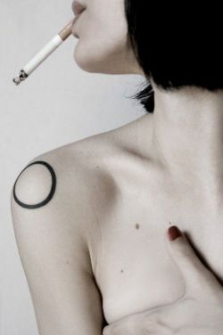 sickuper:  Women Angel Tattoos Designs http://tinyurl.com/mnh8uu2