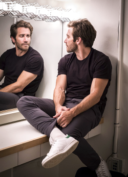 gyllenhaaldaily:Jake Gyllenhaal photographed by Nina Robinson