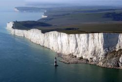 worldoflighthouses:  Beachy Head Lighthouse, below Beachy Head,