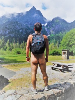 lovemusicnudefreedom:NAKED HIKING 2