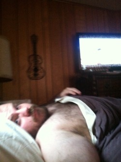 smalltownbigguy:  Passed out at about 11 last night. I just woke