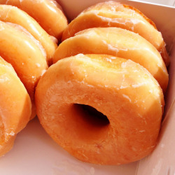 iwanttoeatfood:  Krispy Kreme Doughnuts @ Krispy Kreme Fund Raising