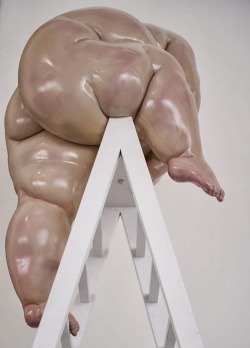 mega-spanishfeeder:  If I could I would have sex with this sculture,