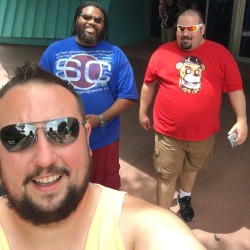 #tbt to last summer at Epcot with @cornwellius and @fathellbear.