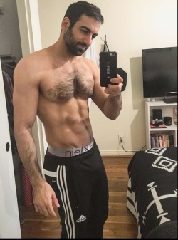 Follow my two hairy men blogs:http://sambrcln.tumblr.comhttp://hairysex.tumblr.com