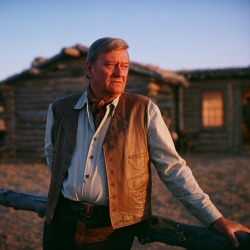 wolfam0ngthesheep:  bishopdane:John Wayne in THE COWBOYS (’72)