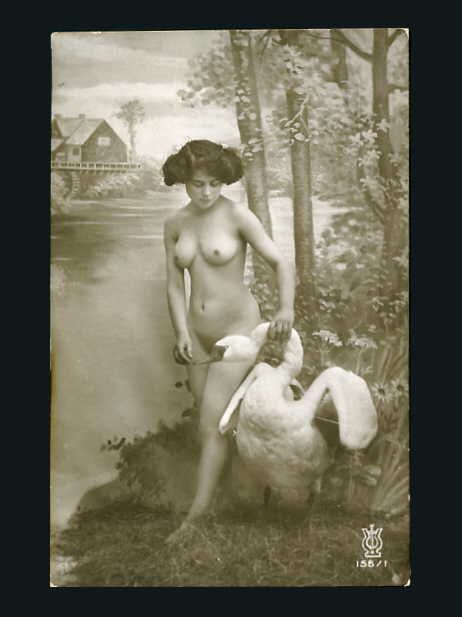And here we have a naked woman chilling with a taxidermied swan on a fake riverbank.Because, yâ€™knowâ€¦Victoriansâ€¦