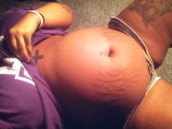 fet-raynail: Ugh! My biggest air/water bloat! My belly has never