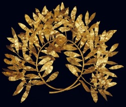 archaicwonder:  Hellenistic Gold Myrtle Wreath, 4th-3rd Century