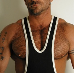 musclebear30:musclebear30 http://musclebear30.tumblr.com