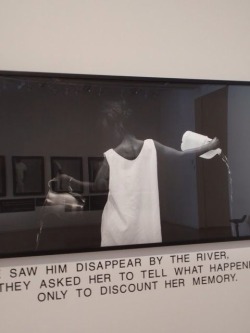 paintdeath:  Lorna Simpson