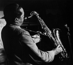 kafkasapartment:  Lester Young, c.1948. William P. Gottlieb.