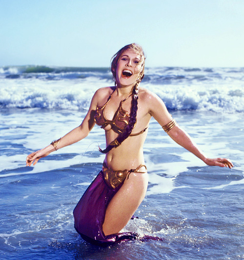  Rolling Stone “Star Wars Goes On Vacation” photo shoot promoting “Return Of The Jedi” in 1983. (via) 